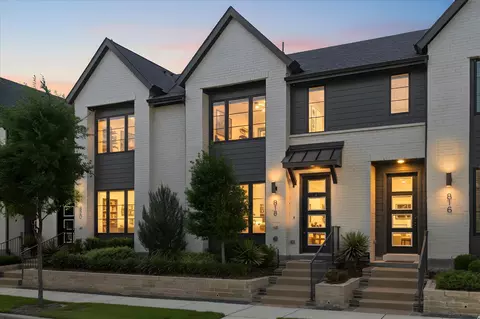 818 Trace Hawk Ln, Arlington, TX 76005