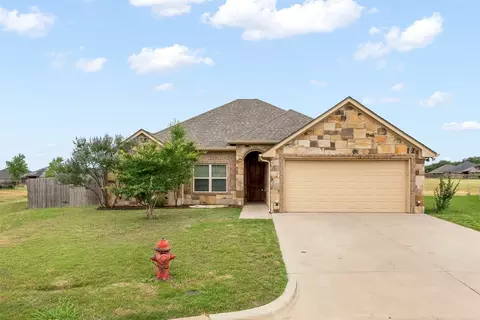 800 Acadia Ct, Tolar, TX 76476