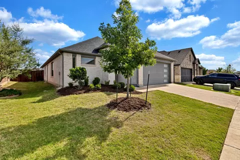 Exterior - 1509 Wayback Dr, Celina, TX 75009 photo 3 of 6