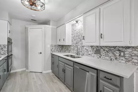 6744 Starnes Rd, North Richland Hills, TX 76182