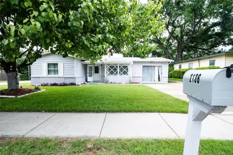 2136 Ridgeway St, Arlington, TX 76010