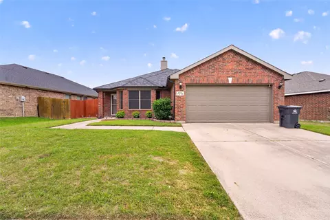 7315 Fossil Creek Dr, Arlington, TX 76002