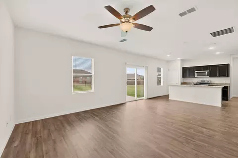 Living - 1918 Wolf Run, Anna, TX 75409 photo 4 of 6