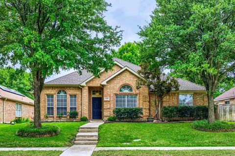 1328 Colby Dr, Lewisville, TX 75067
