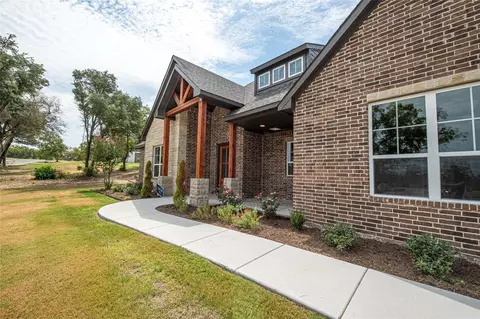 2009 Shady Creek Xing, Azle, TX 76020