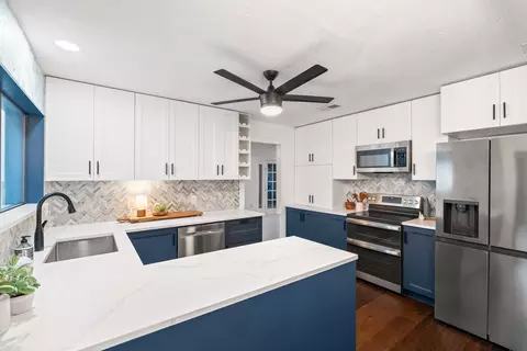 180 N Woodland Trl, Double Oak, TX 75077