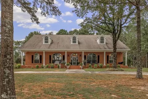 400 Crouch Rd, Benton, LA 71006