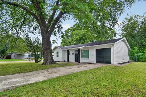 920 Tierra Dr, Mesquite, TX 75149