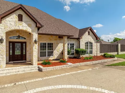 Exterior - 400 E Spurgeon St, Itasca, TX 76055 photo 4 of 6