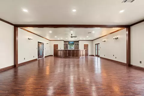 Living - 400 E Spurgeon St, Itasca, TX 76055 photo 5 of 5