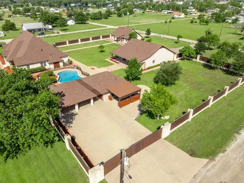 View/Area - 400 E Spurgeon St, Itasca, TX 76055 photo 4 of 4