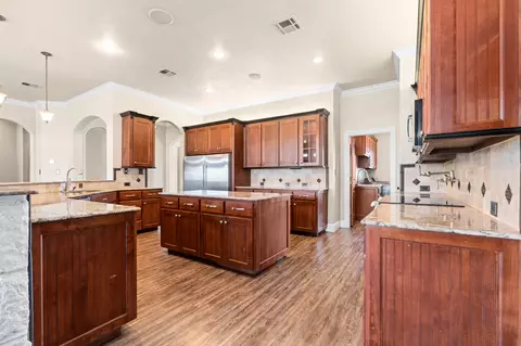 Kitchen - 400 E Spurgeon St, Itasca, TX 76055 photo 1 of 4