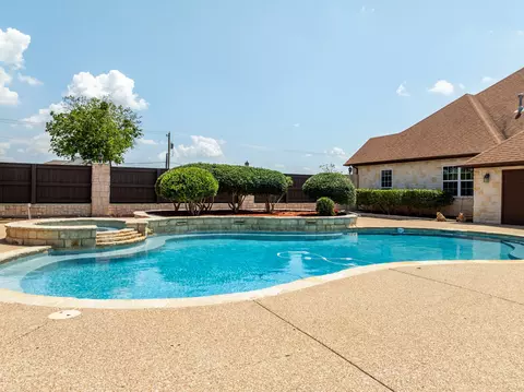 Exterior - 400 E Spurgeon St, Itasca, TX 76055 photo 5 of 6