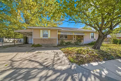 2926 N Prairie Creek Rd, Dallas, TX 75227