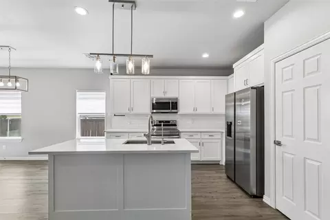 4945 Ramey Ave, Fort Worth, TX 76105