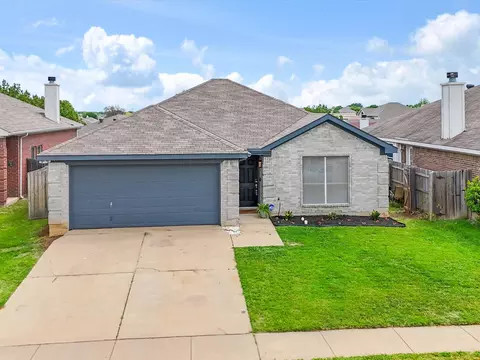7509 Fallen Trl, Fort Worth, TX 76123