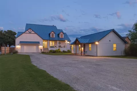 6625 Sandy Beach Rd, Azle, TX 76020