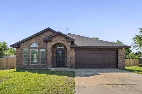 1216 Urban Dr, Desoto, TX 75115