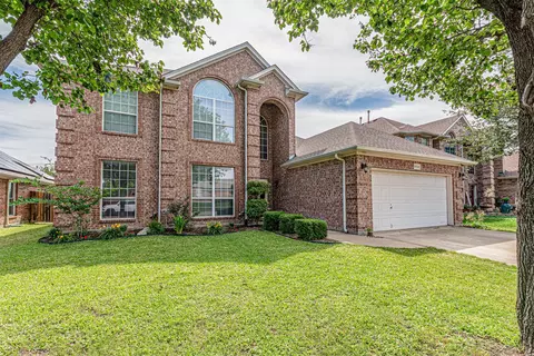 5724 Table Rock Dr, Fort Worth, TX 76131