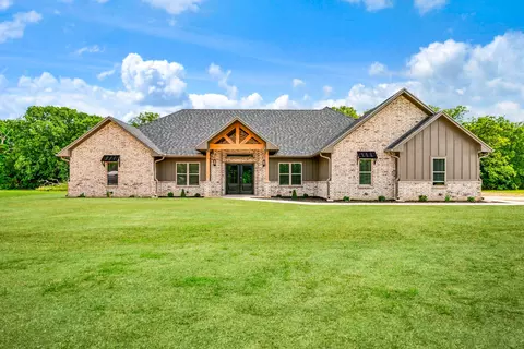 250 Private Road 45855, Blossom, TX 75416