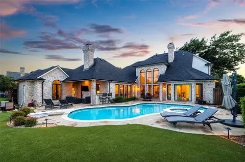 2816 Amesbury Dr, Plano, TX 75093