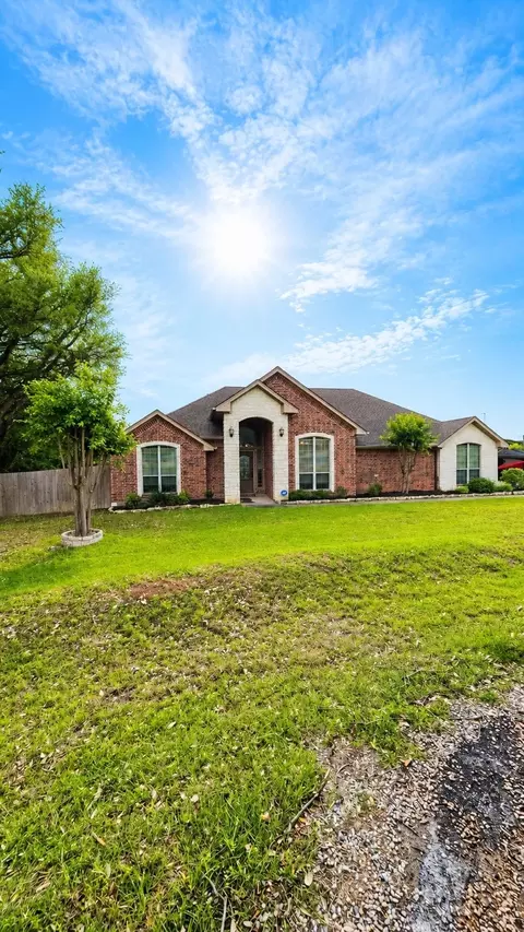 2700 Random Ct, Granbury, TX 76049