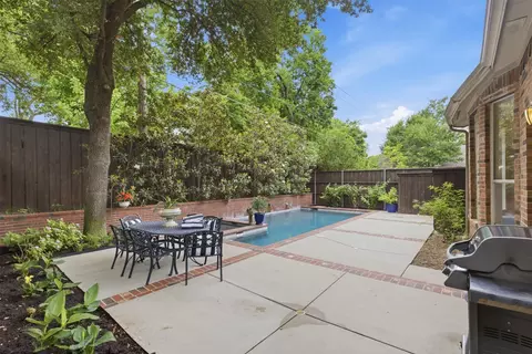 2218 Ash Grove Way, Dallas, TX 75228