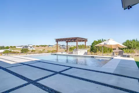 1005 Kingsley Ct, Weatherford, TX 76087