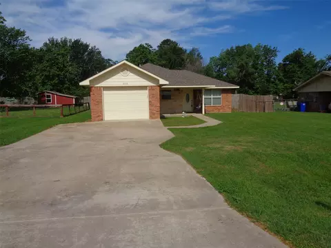 300 Church St, Collinsville, TX 76233