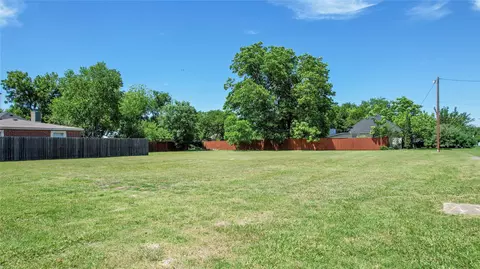 312 E Beech St, Celina, TX 75009 photo 6