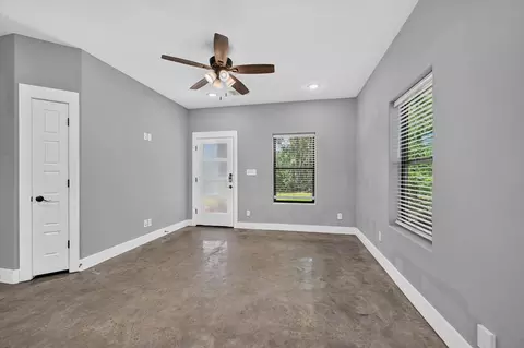 Living - 707 E Woodard St, Denison, TX 75021 photo 5 of 5