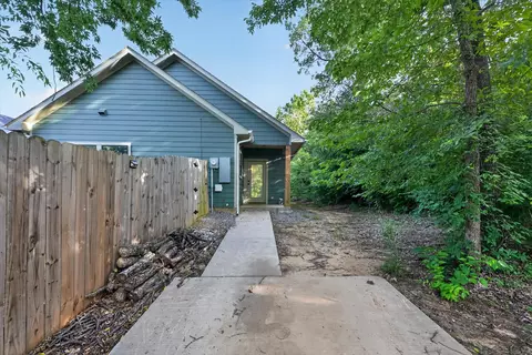Exterior - 707 E Woodard St, Denison, TX 75021 photo 3 of 5