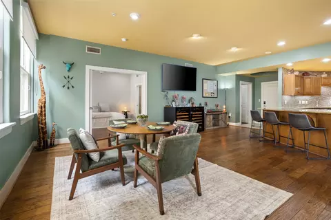 411 W 7th St #806, Fort Worth, TX 76102