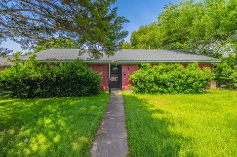 10431 Kinslow Dr, Dallas, TX 75217