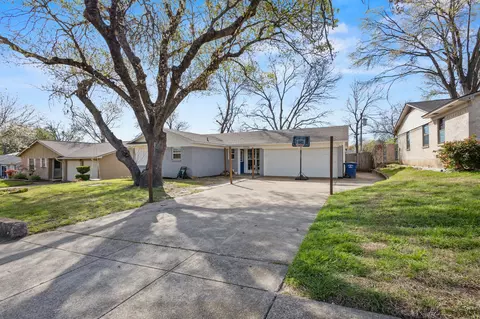 1716 Caravan Trl, Dallas, TX 75241
