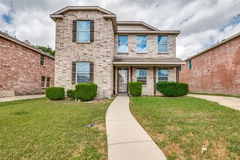 727 Lentisco Dr, Lancaster, TX 75146
