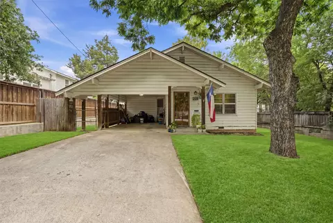 208 W Couts St, Weatherford, TX 76086