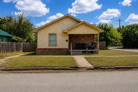 309 W 10th St, Cisco, TX 76437