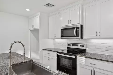Kitchen - 422 E Shepherd St, Denison, TX 75021 photo 2 of 3