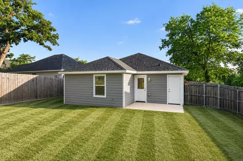 Exterior - 422 E Shepherd St, Denison, TX 75021 photo 5 of 5