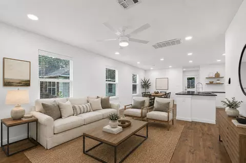 Living - 422 E Shepherd St, Denison, TX 75021 photo 1 of 6