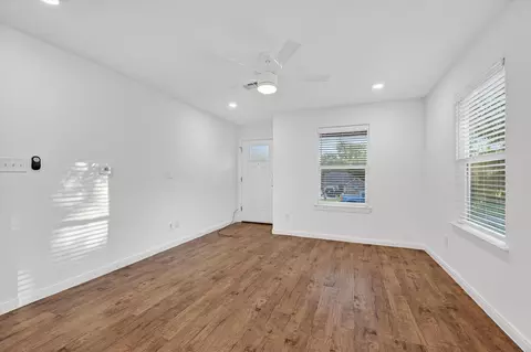 Living - 422 E Shepherd St, Denison, TX 75021 photo 4 of 6