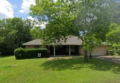 402 S 4th St, Grandview, TX 76050