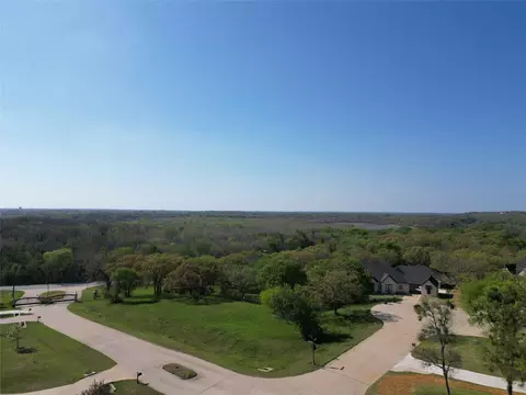 5600 Foothills Ct, Cross Roads, TX 76227