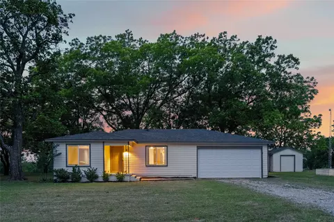341 Reast Rd, Whitesboro, TX 76273