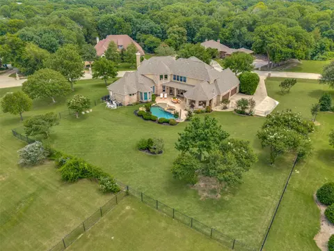 671 Lakeridge Dr, Fairview, TX 75069