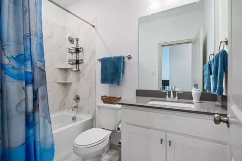 Bath - 408 4th St, Argyle, TX 76226 photo 3 of 3