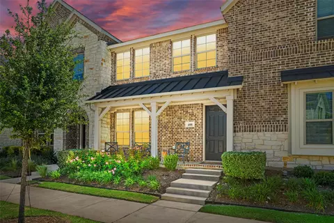 408 4th St, Argyle, TX 76226