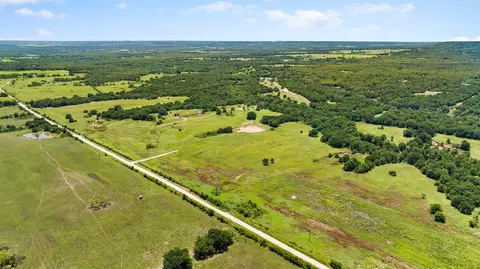 393 Franklin, Saint Jo, TX 76265