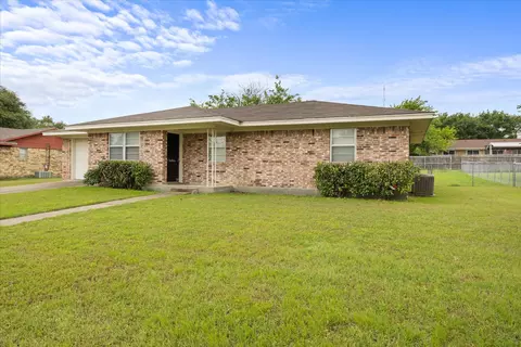 514 N Avenue W, Clifton, TX 76634